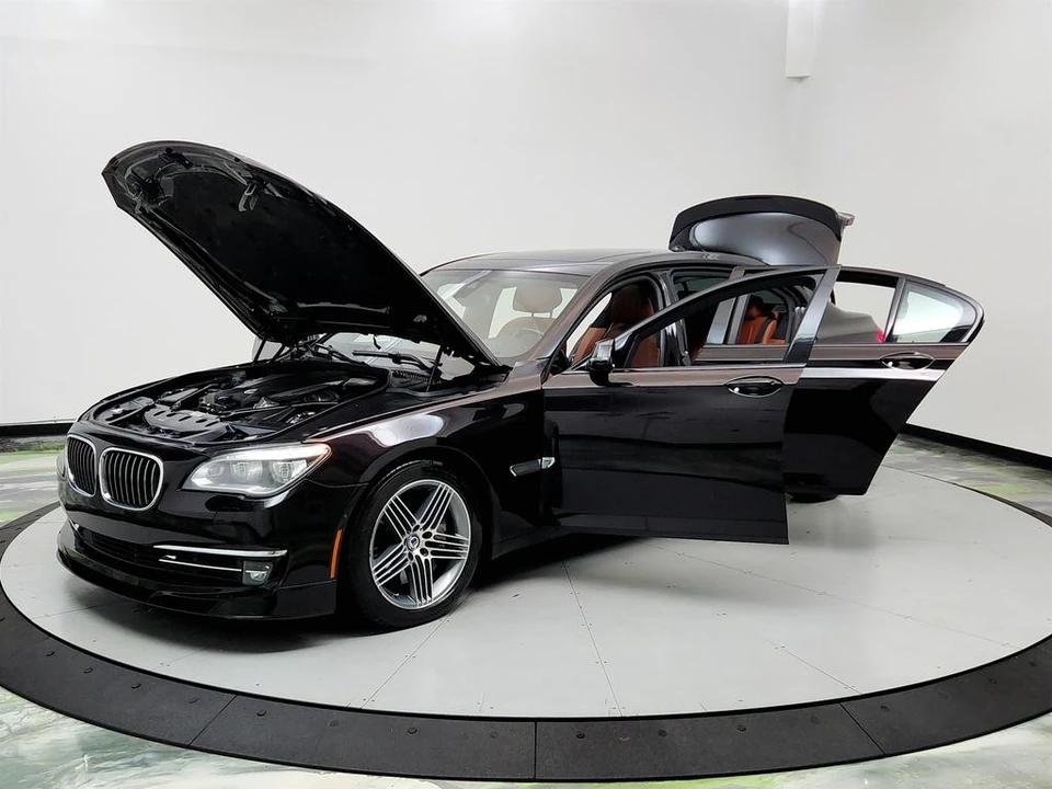 2013 BMW Alpina B7 - Image 9 of 12