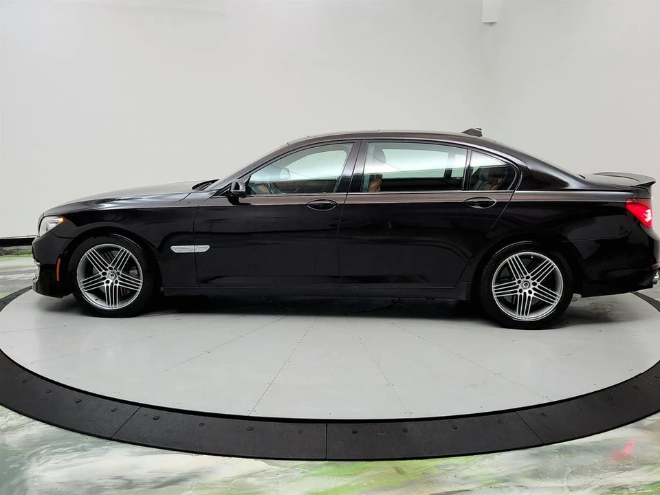 2013 BMW Alpina B7 - Image 8 of 12