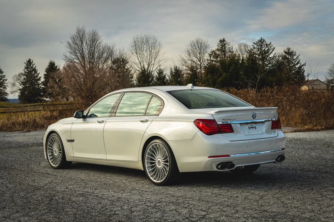 2013 BMW Alpina B7 - Image 23 of 31