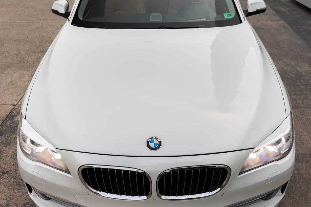 2013 BMW Alpina B7 - Image 30 of 31