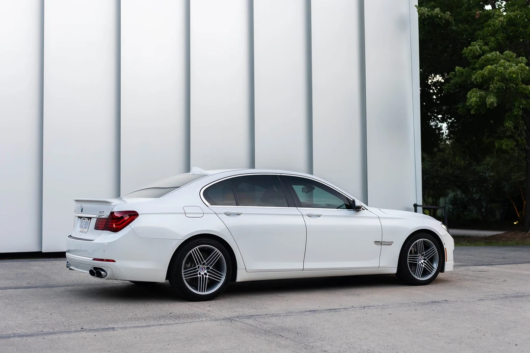 2013 BMW Alpina B7 - Image 27 of 31