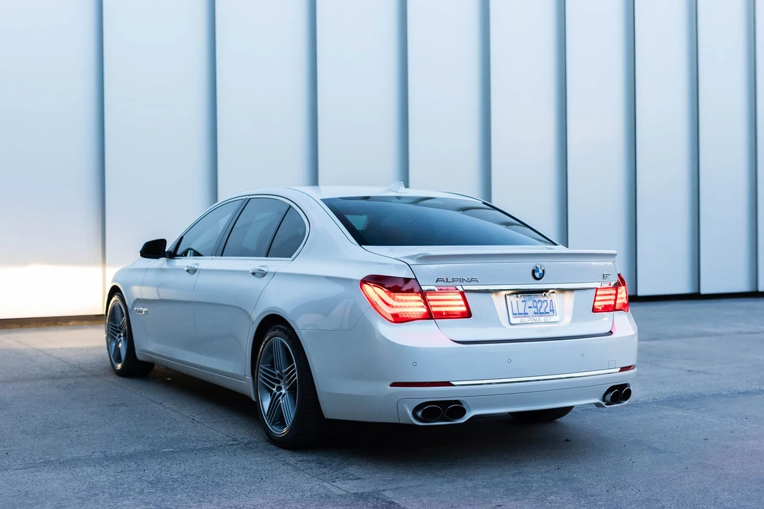 2013 BMW Alpina B7 - Image 16 of 31