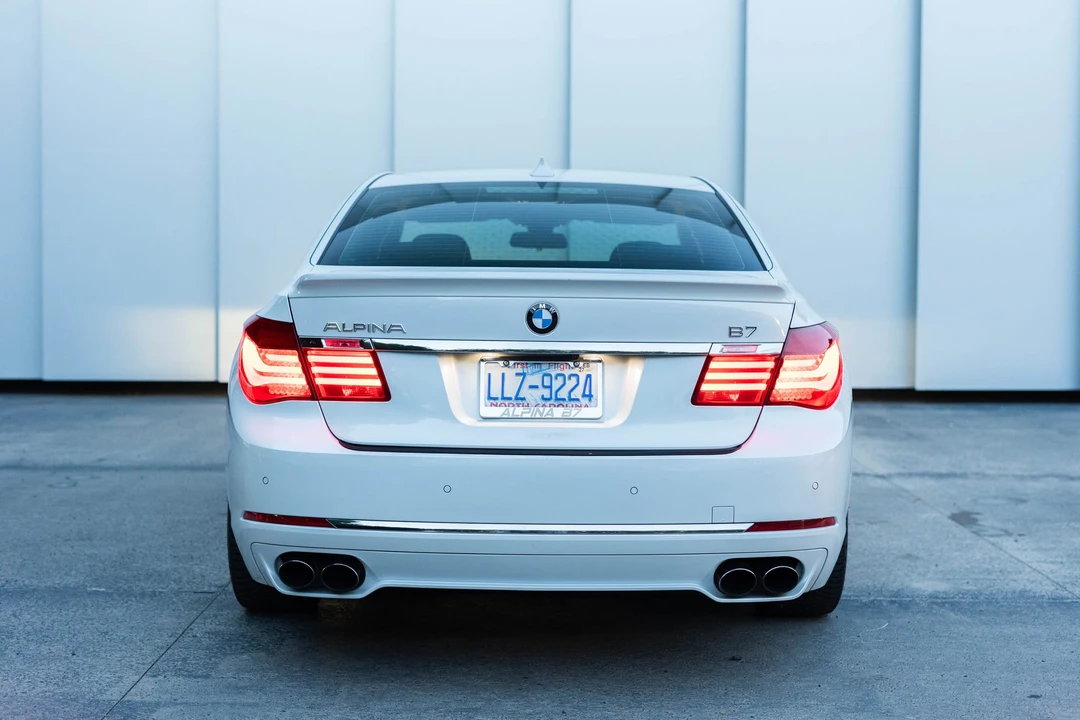2013 BMW Alpina B7 - Image 18 of 31