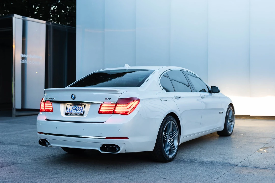 2013 BMW Alpina B7 - Image 20 of 31