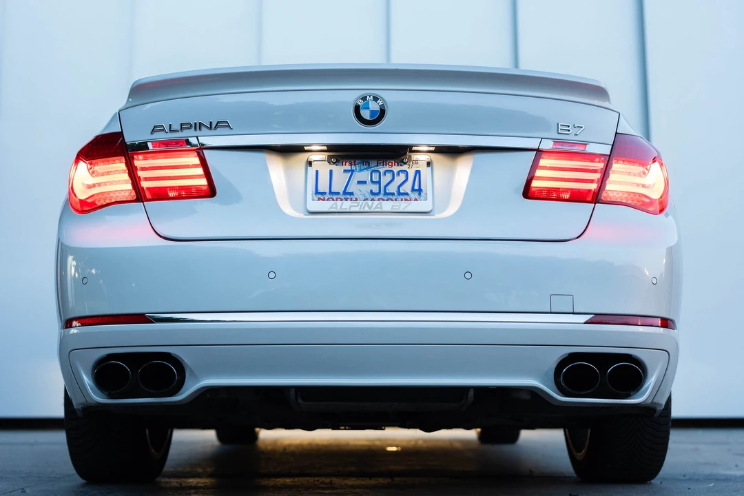 2013 BMW Alpina B7 - Image 17 of 31