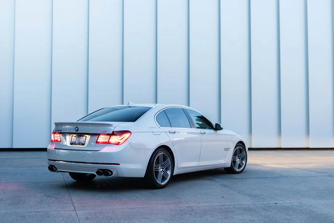 2013 BMW Alpina B7 - Image 25 of 31