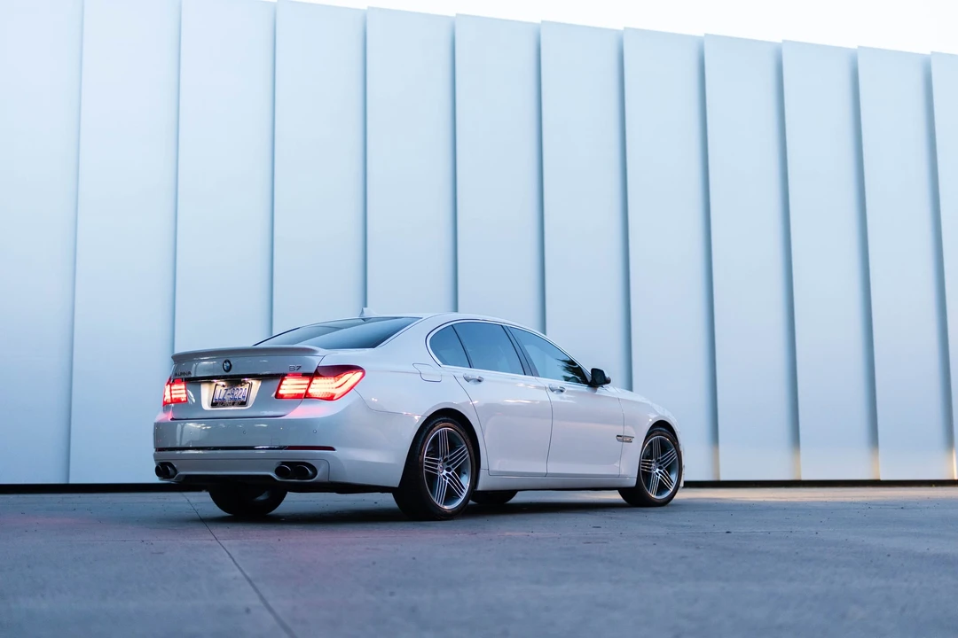 2013 BMW Alpina B7 - Image 26 of 31