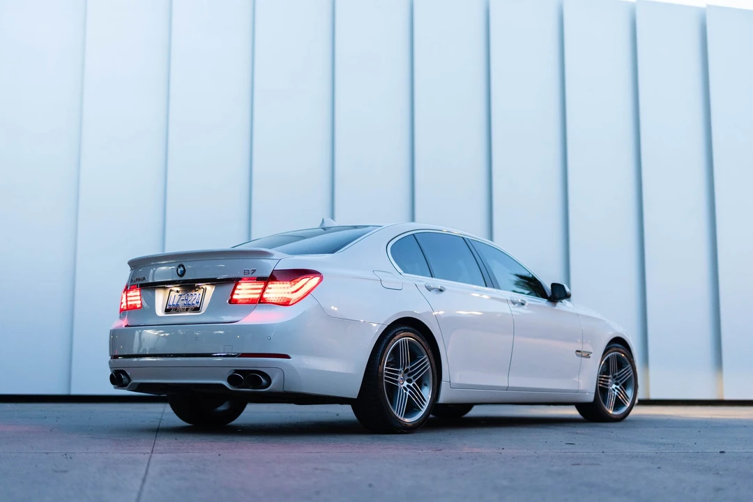 2013 BMW Alpina B7 - Image 22 of 31