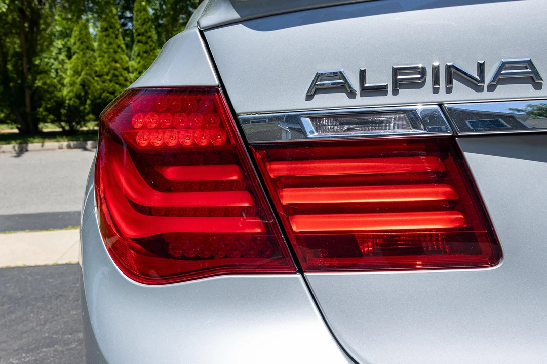 2013 BMW Alpina B7 - Image 15 of 31