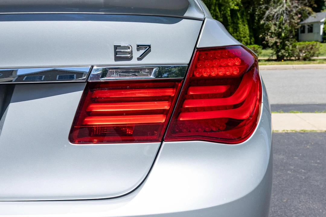 2013 BMW Alpina B7 - Image 16 of 31