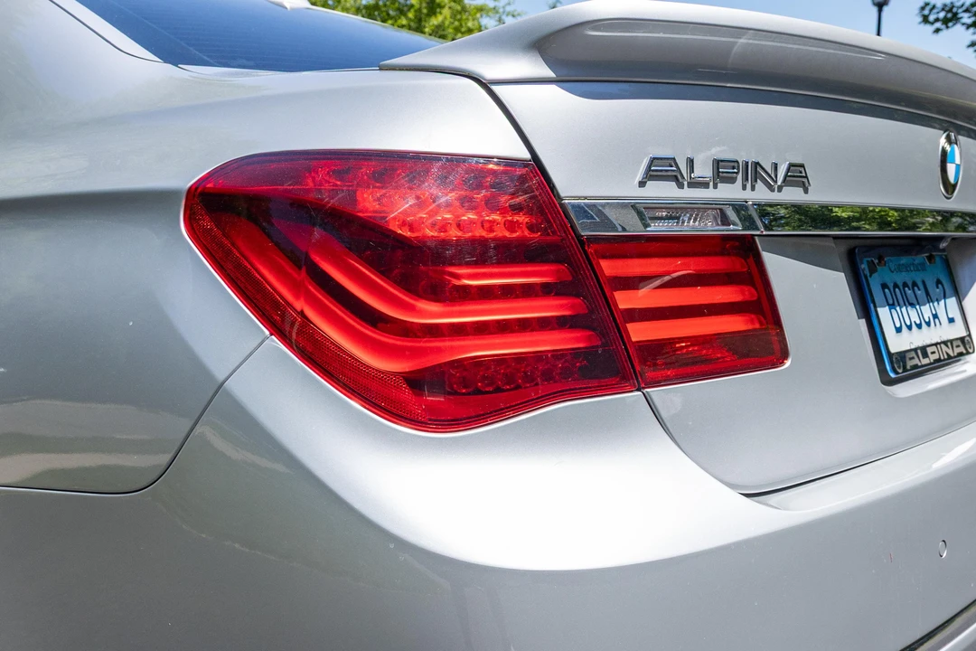 2013 BMW Alpina B7 - Image 17 of 31