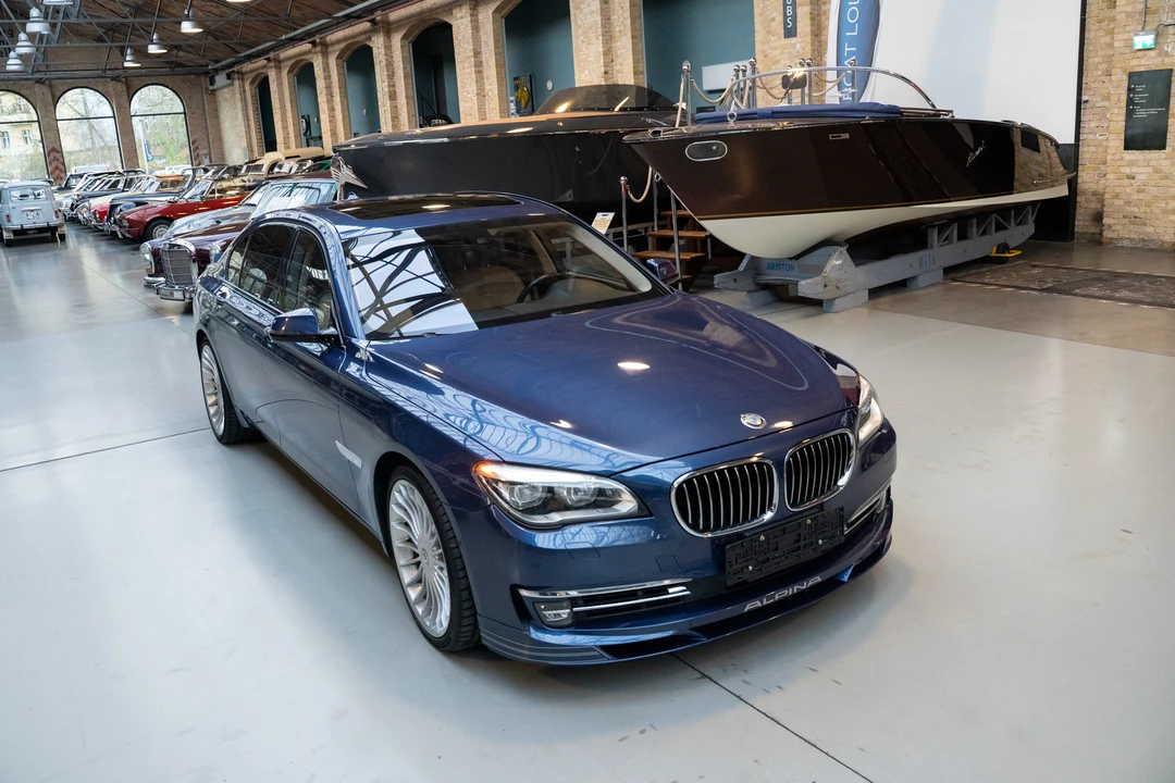 2013 BMW Alpina B7 - Image 9 of 31