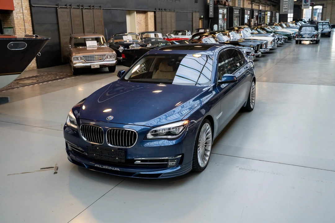 2013 BMW Alpina B7 - Image 3 of 31