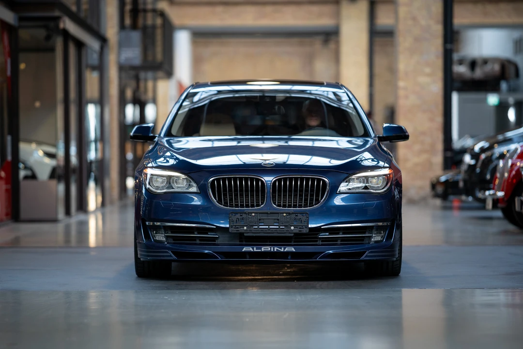 2013 BMW Alpina B7 - Image 2 of 31