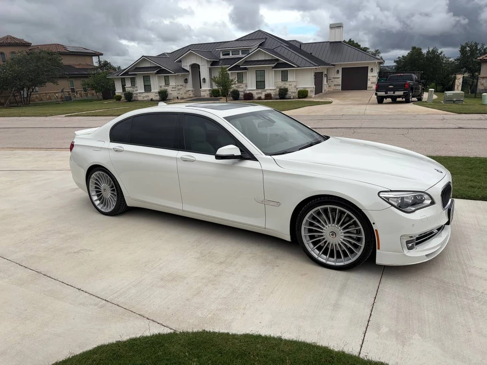 2013 BMW Alpina B7 - Image 2 of 11