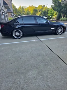 2013 BMW B7 Sedan 4D