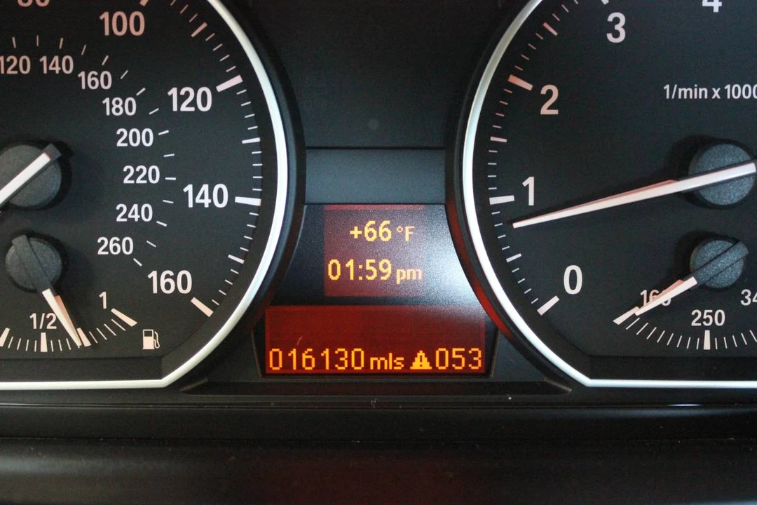 2013 BMW E82 135i & 135is - Image 6 of 11