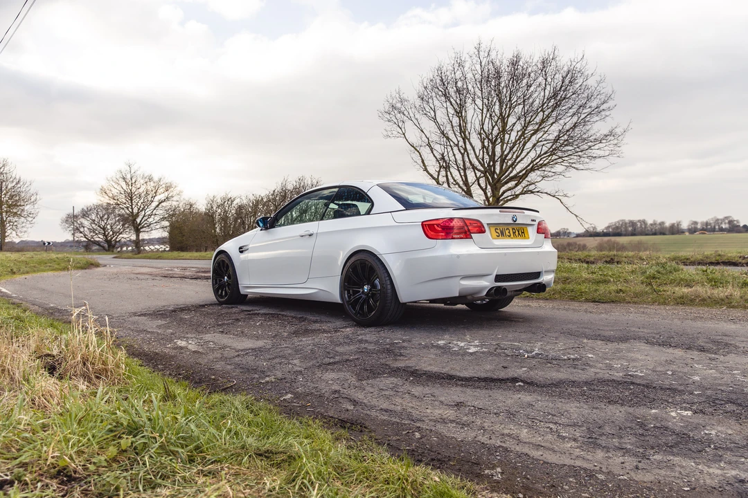 2013 BMW E93 3 Series Convertible - Image 19 of 31