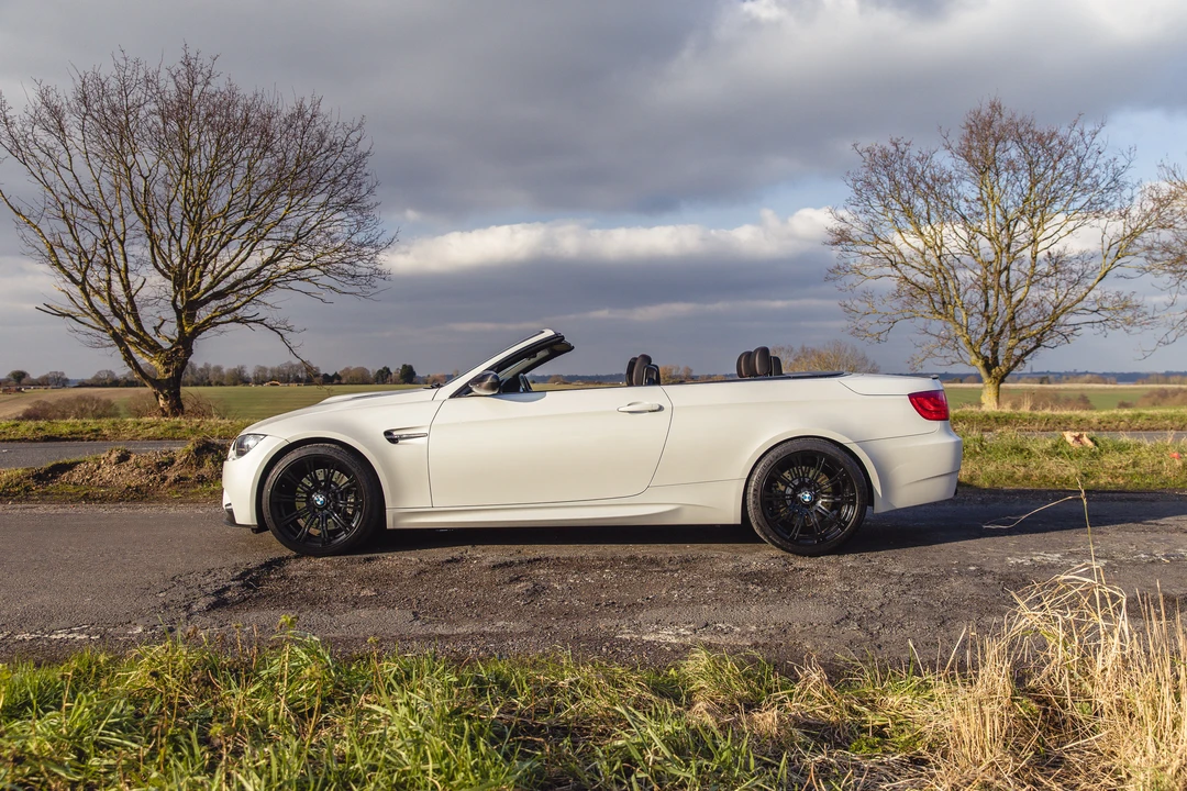 2013 BMW E93 3 Series Convertible - Image 8 of 31