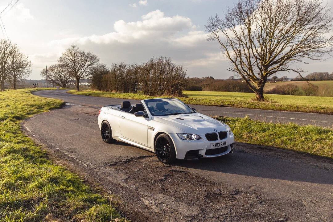 2013 BMW E93 3 Series Convertible - Image 25 of 31