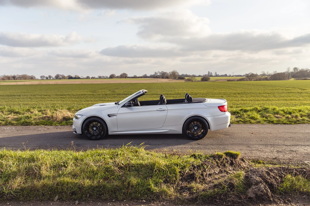 2013 BMW E93 3 Series Convertible - Image 16 of 31