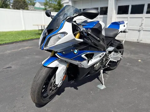 2013 BMW HP4