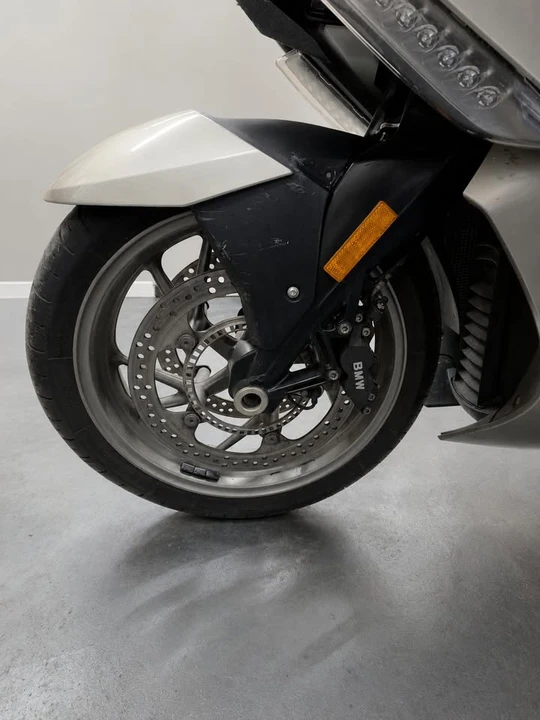 2013 BMW K1600 - Image 8 of 12