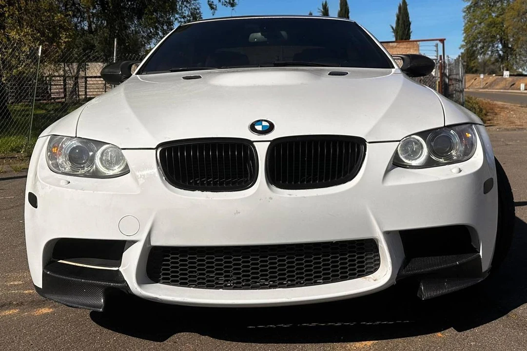 2013 BMW E93 M3 Convertible - Image 2 of 24