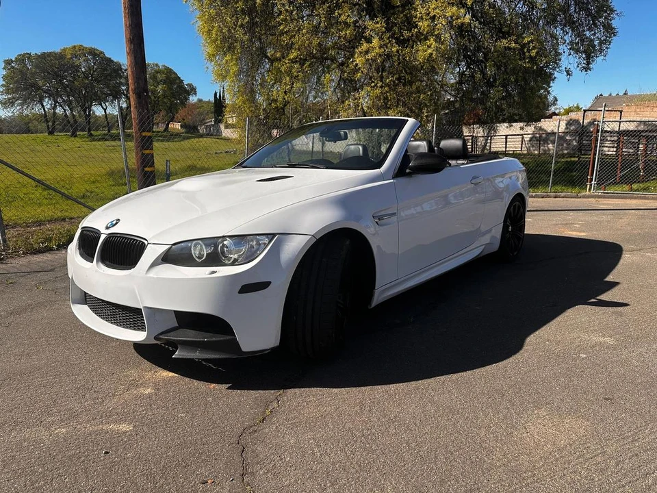 2013 BMW E93 M3 Convertible - Image 3 of 24