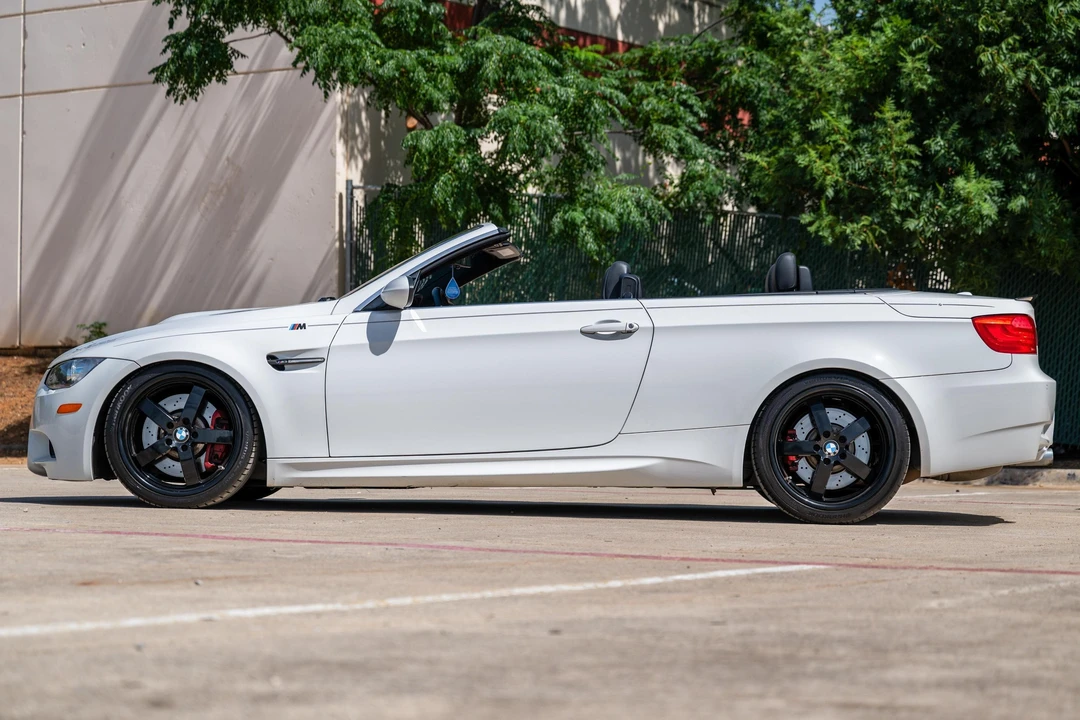 2013 BMW E93 M3 Convertible - Image 3 of 31