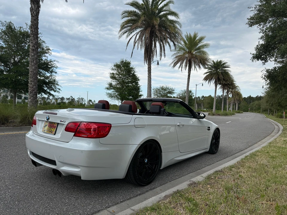 2013 BMW E93 M3 Convertible - Image 9 of 31