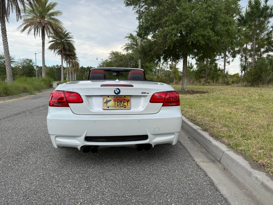 2013 BMW E93 M3 Convertible - Image 8 of 31