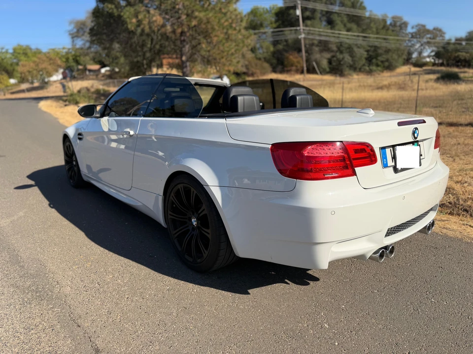 2013 BMW E93 M3 Convertible - Image 9 of 31
