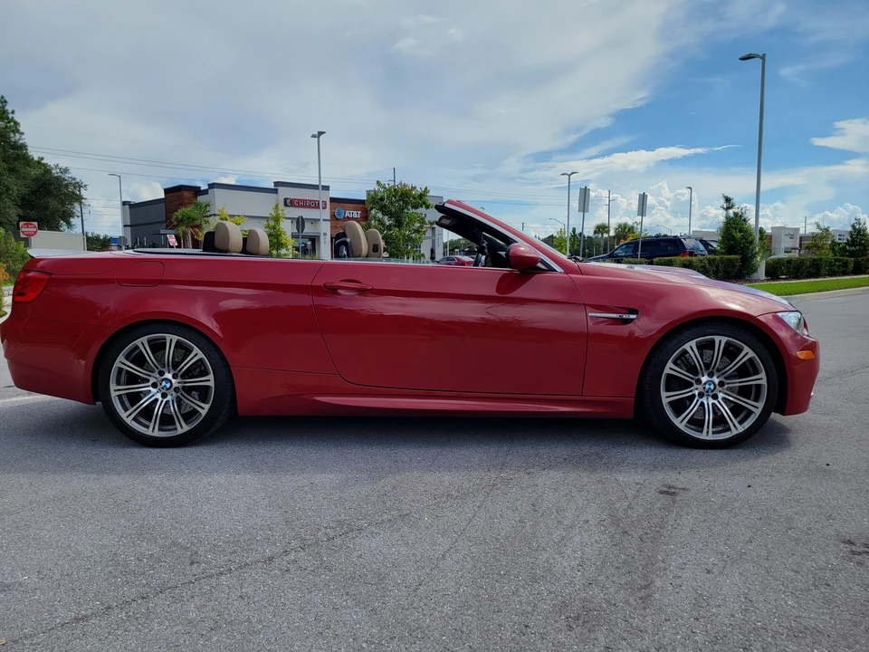 2013 BMW E93 M3 Convertible - Image 8 of 31