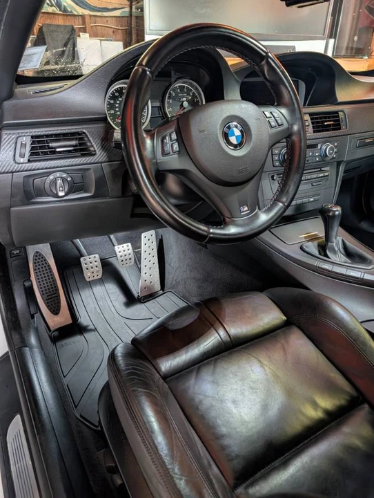 2013 BMW E93 M3 Convertible - Image 3 of 10