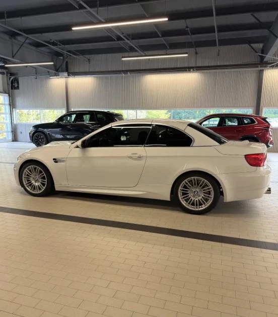 2013 BMW E93 M3 Convertible - Image 2 of 10