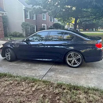 2013 BMW M5 Sedan