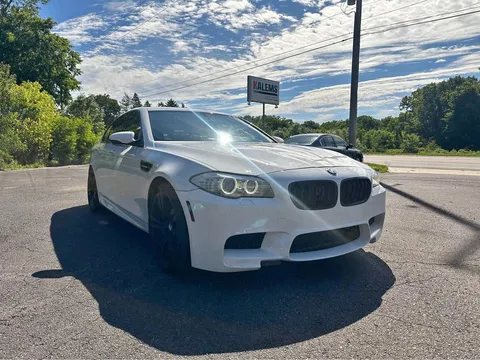 2013 BMW M5 Sedan 4D