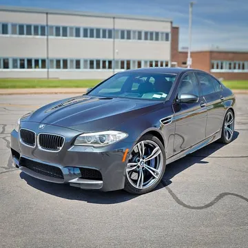 2013 BMW M5 Sedan 4D