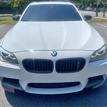 2013 BMW M5 Sedan