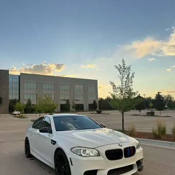 2013 BMW M5 Sedan