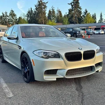 2013 BMW M5 Sedan