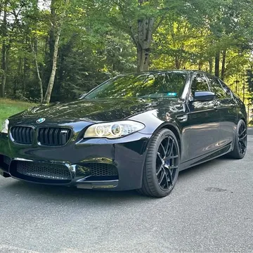 2013 BMW M5 Sedan 4D