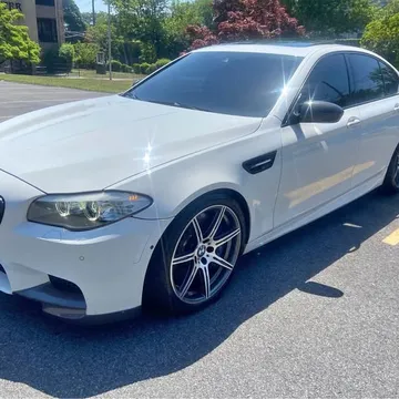 2013 BMW M5 Sedan 4D