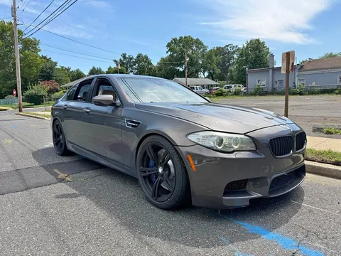 2013 BMW M5 Sedan 4D