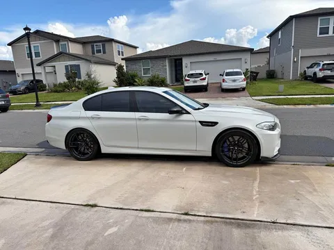 2013 BMW M5 Sedan 4D