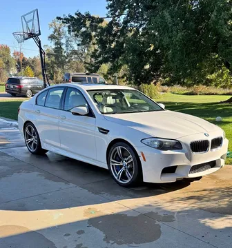 2013 BMW M5 Sedan 4D