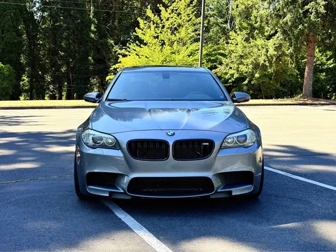 2013 BMW M5 Sedan 4D