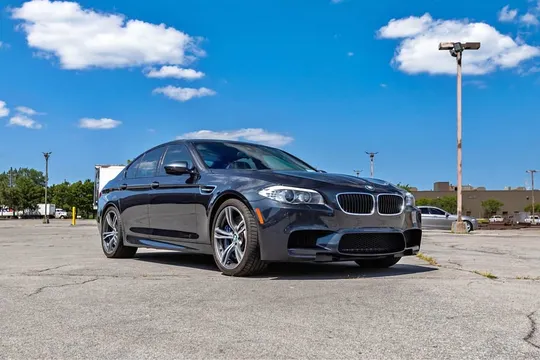 2013 BMW M5 Sedan 4D