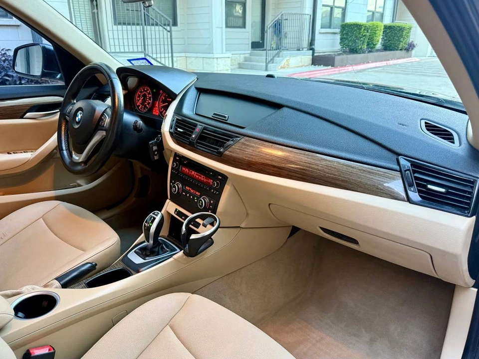 2013 BMW E84 X1 - Image 11 of 15